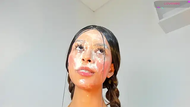 sofia quiros online show from March 13, 7:42 am