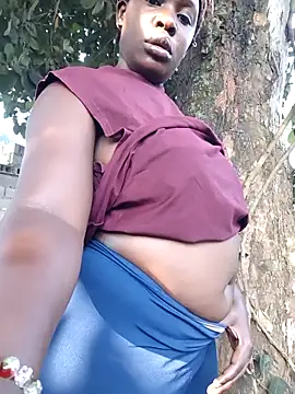 Snapshot of Broan_me chatting on February 18, 5:14 am Broan me online show from February 18, 5:14 am