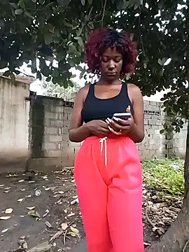 Snapshot of Broan_me chatting on March 20, 6:51 am Broan me online show from March 20, 6:51 am