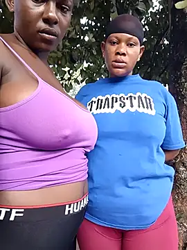 Snapshot of Broan_me chatting on March 28, 5:40 am Broan me online show from March 28, 5:40 am