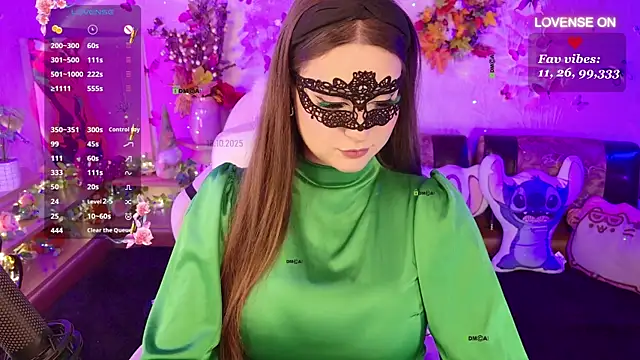 Miss SweetPeach online show from October 18, 5:25 pm