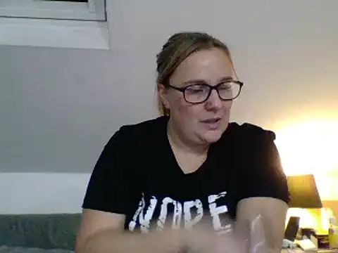 scrummymummy2 online show from December 30, 10:12 pm