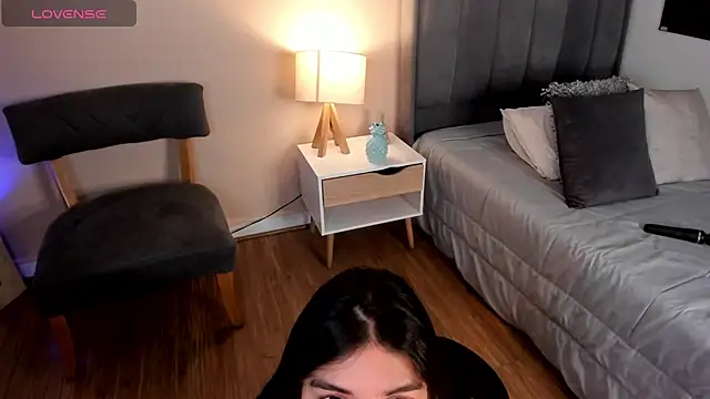 dakotaa   online show from December 7, 11:45 pm