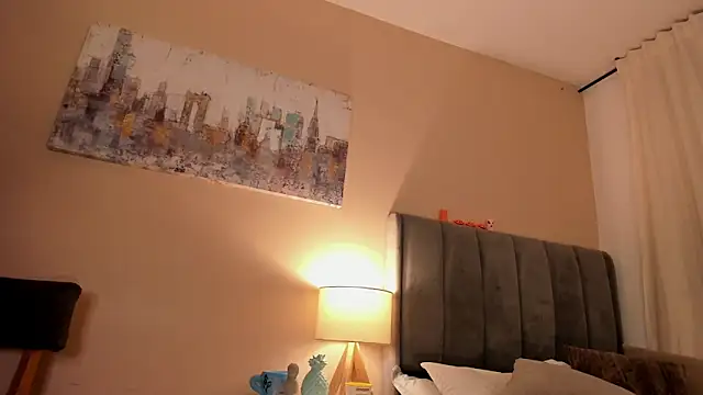 dakotaa   online show from October 13, 7:58 pm