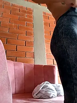 Snapshot of SamaraJay1 chatting on October 4, 1:42 pm SamaraJay1 online show from October 4, 1:42 pm