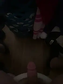 Snapshot of Bhillllnb chatting on December 22, 6:32 am Bhillllnb online show from December 22, 6:32 am