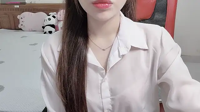 Snapshot of TrinhH_Nabbi chatting on June 11, 8:23 am TrinhH Nabbi online show from June 11, 8:23 am