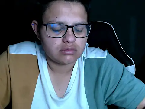 Snapshot of tatsumi_nao chatting on October 22, 4:02 am tatsumi nao online show from October 22, 4:02 am