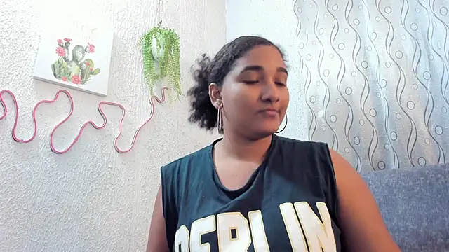 Snapshot of samanthaeliott22 chatting on October 15, 5:07 am samanthaeliott22 online show from October 15, 5:07 am