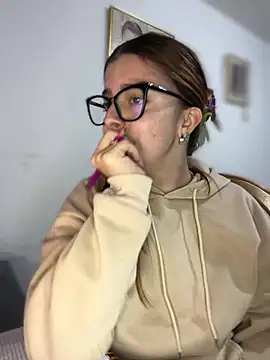 Cloew Marz online show from February 23, 10:31 pm