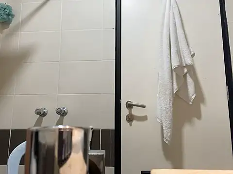 Snapshot of zeck80 chatting on December 30, 8:25 pm zeck80 online show from December 30, 8:25 pm