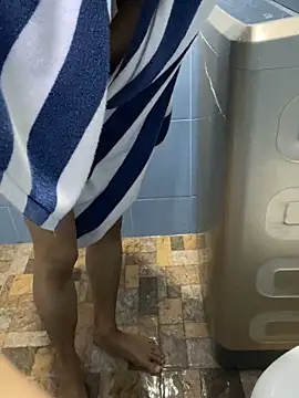 Snapshot of zeck80 chatting on October 4, 1:47 am zeck80 online show from October 4, 1:47 am