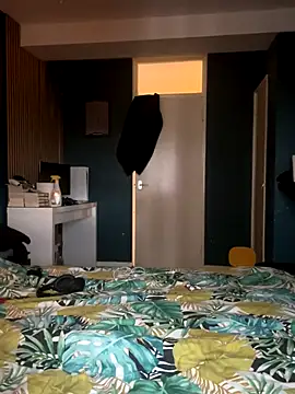 Snapshot of EmmaXXX666 chatting on December 15, 11:14 am EmmaXXX666 online show from December 15, 11:14 am