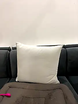 Lilisa miu online show from December 2, 5:37 pm