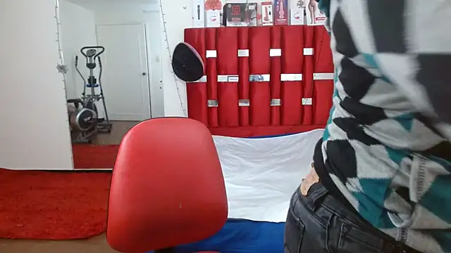 krystal thomson online show from November 4, 4:28 pm