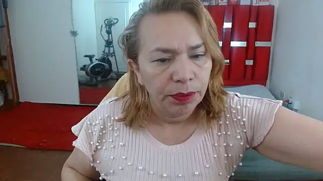 krystal thomson online show from December 15, 4:11 pm