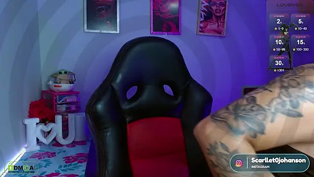 Snapshot of Miss_scarllet_ chatting on December 20, 4:04 pm Miss scarllet online show from December 20, 4:04 pm