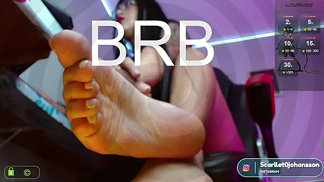 Snapshot of Miss_scarllet_ chatting on January 8, 1:09 pm Miss scarllet online show from January 8, 1:09 pm