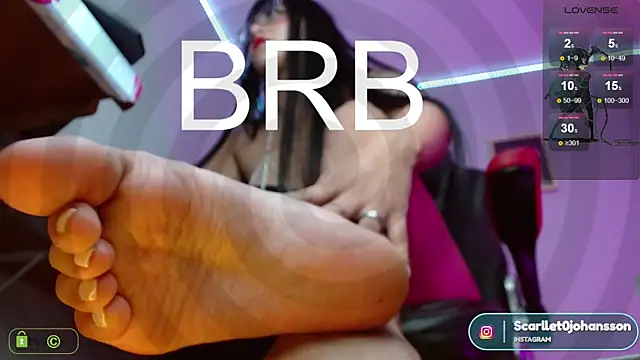 Snapshot of Miss_scarllet_ chatting on January 15, 2:06 am Miss scarllet online show from January 15, 2:06 am