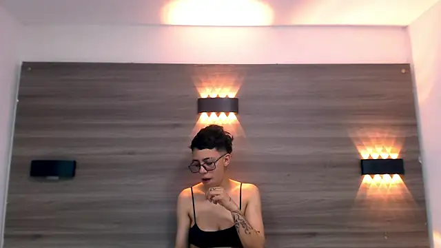 Cutie Shy  online show from February 4, 7:22 pm