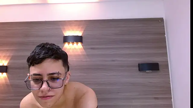 Cutie Shy  online show from March 5, 4:57 pm