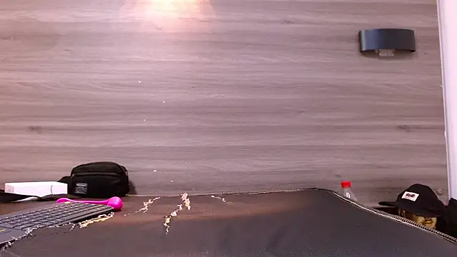 Cutie Shy  online show from March 19, 1:21 am