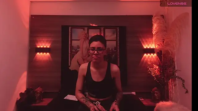 Cutie Shy  online show from November 14, 5:22 pm