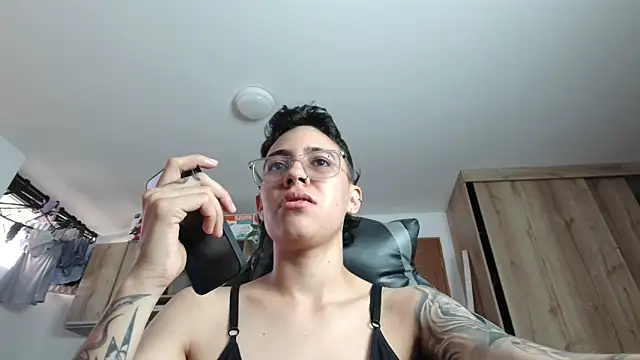 Cutie Shy  online show from June 22, 1:08 pm