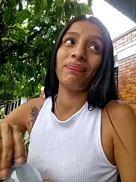 Snapshot of lily_sk chatting on December 8, 9:52 pm lily sk online show from December 8, 9:52 pm