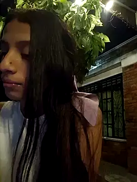 Snapshot of lily_sk chatting on December 13, 2:10 am lily sk online show from December 13, 2:10 am