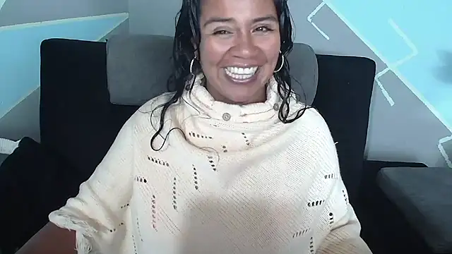 saggil23 online show from October 19, 10:21 pm