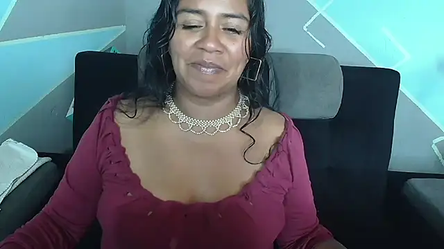 saggil23 online show from October 27, 5:28 pm