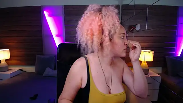 Kateryn  online show from January 25, 8:21 pm