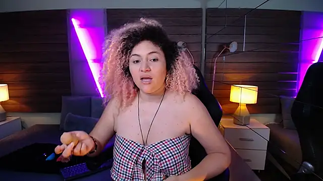 Kateryn  online show from January 31, 6:57 pm