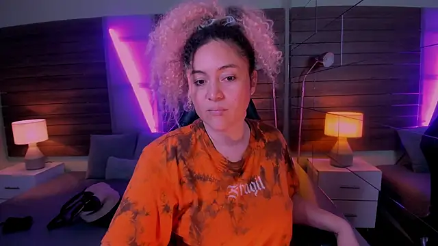 Kateryn  online show from February 1, 8:47 pm