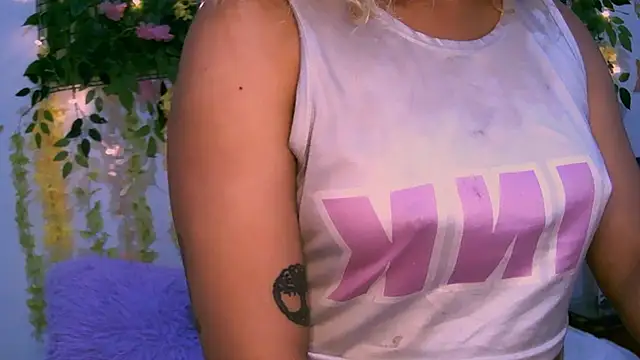 Crysrus online show from December 2, 11:29 pm