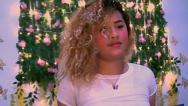 Crysrus online show from December 22, 9:42 pm