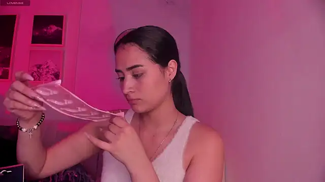 lara madisson online show from October 1, 4:29 am