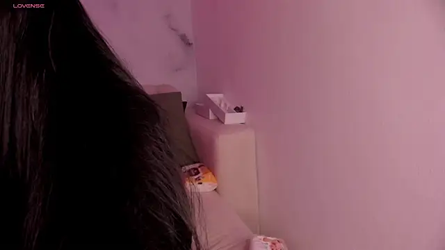 lara madisson online show from October 3, 9:28 am