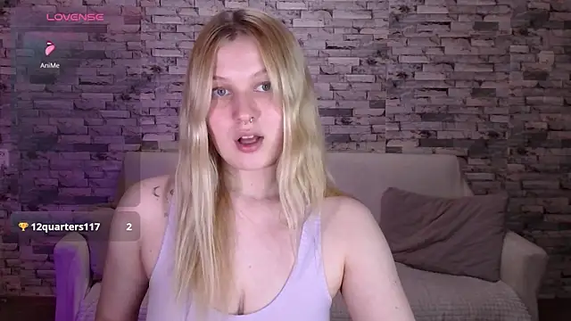 Snapshot of EmiliaDuchess chatting on March 17, 2:09 pm EmiliaDuchess online show from March 17, 2:09 pm