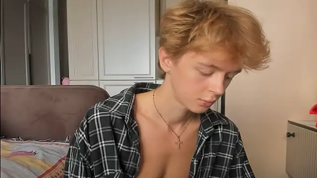 agelandreww online show from June 17, 8:50 am