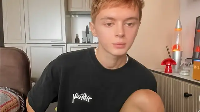 agelandreww online show from June 26, 10:41 am