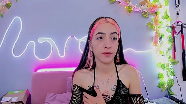 YouliteSllut2 online show from January 19, 1:00 am