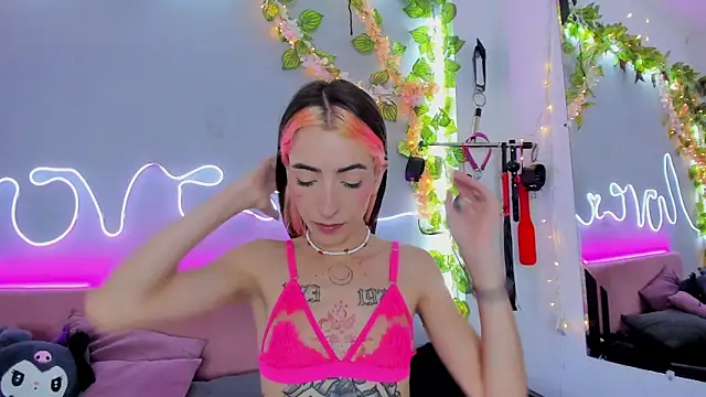 YouliteSllut2 online show from January 27, 11:00 pm