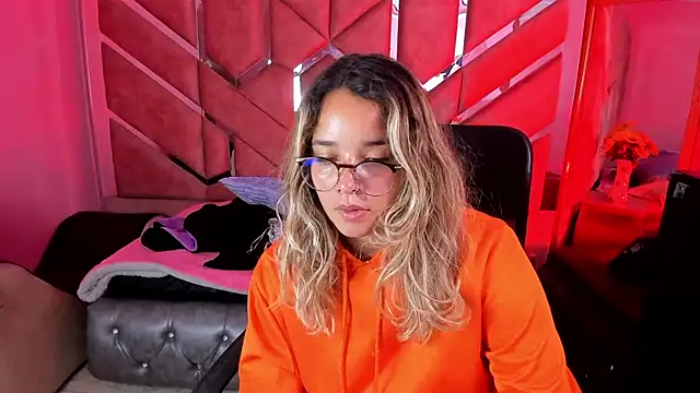 Olivia Fox69 online show from September 28, 3:56 am