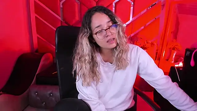 Olivia Fox69 online show from February 3, 4:21 am