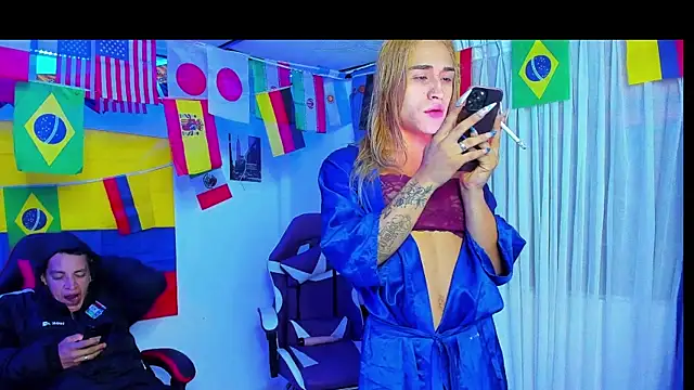 parejacaliente20154 online show from July 5, 10:33 am