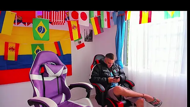 parejacaliente20154 online show from July 8, 11:37 am