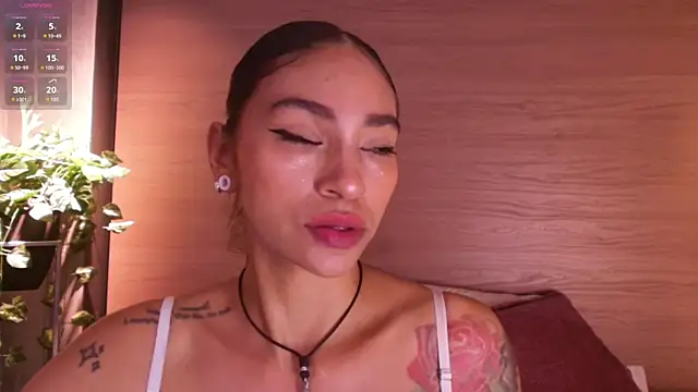 Leamonroe   online show from September 17, 10:00 pm