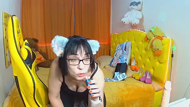 SandraHormas online show from February 6, 5:09 pm